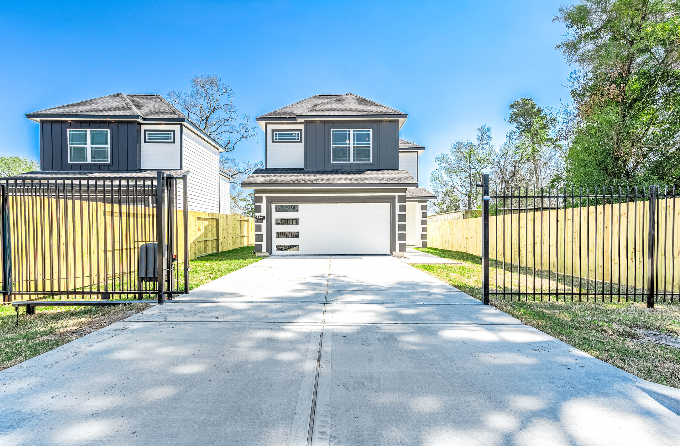 Photo 3 of 8598 Hoffman St, Houston, TX 77016