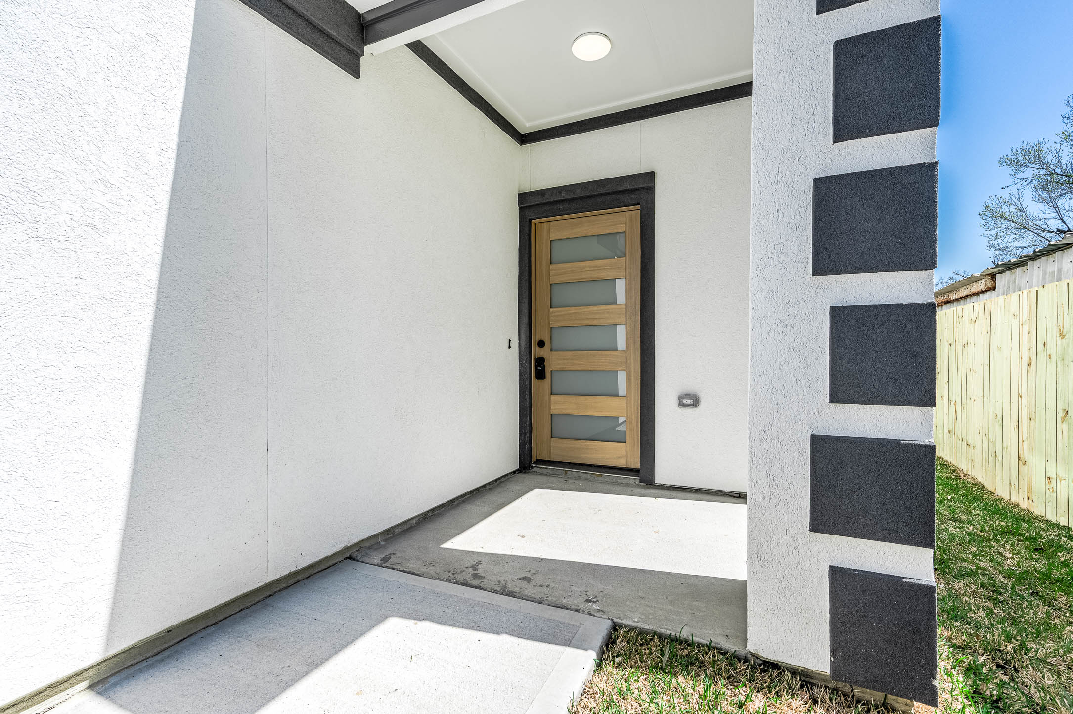 Photo 5 of 8598 Hoffman St, Houston, TX 77016