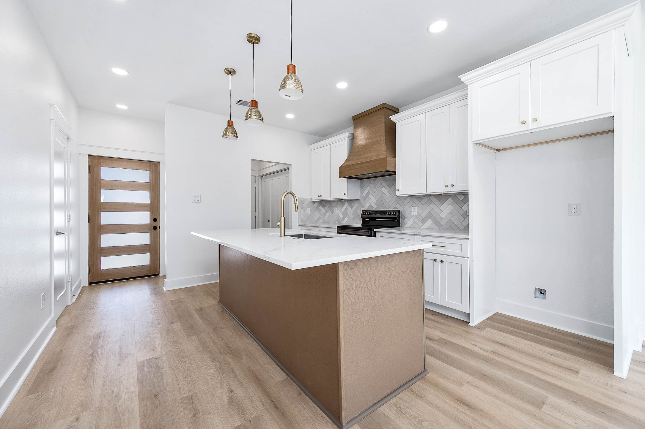 Photo 10 of 8598 Hoffman St, Houston, TX 77016