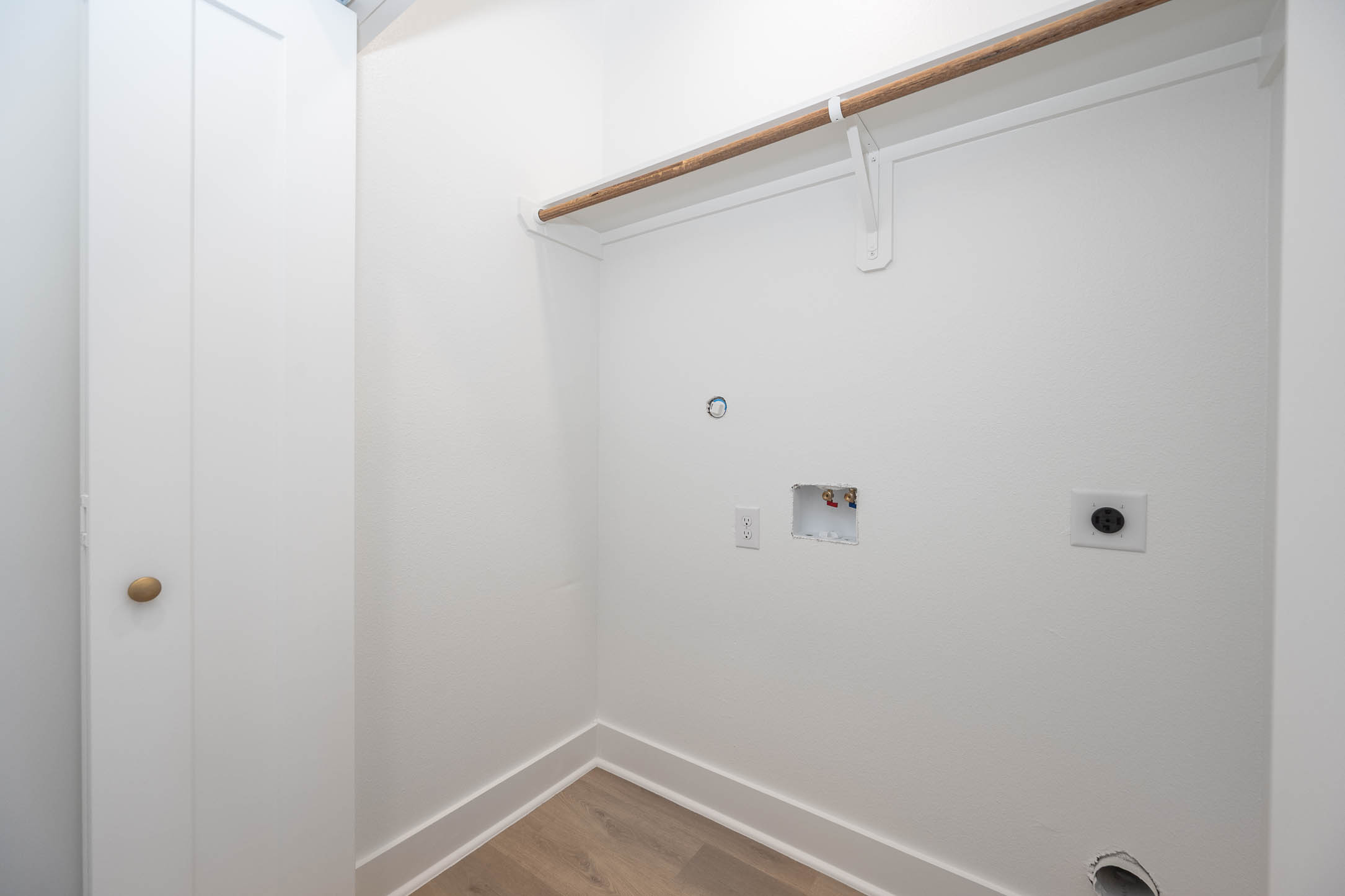 Photo 16 of 8598 Hoffman St, Houston, TX 77016