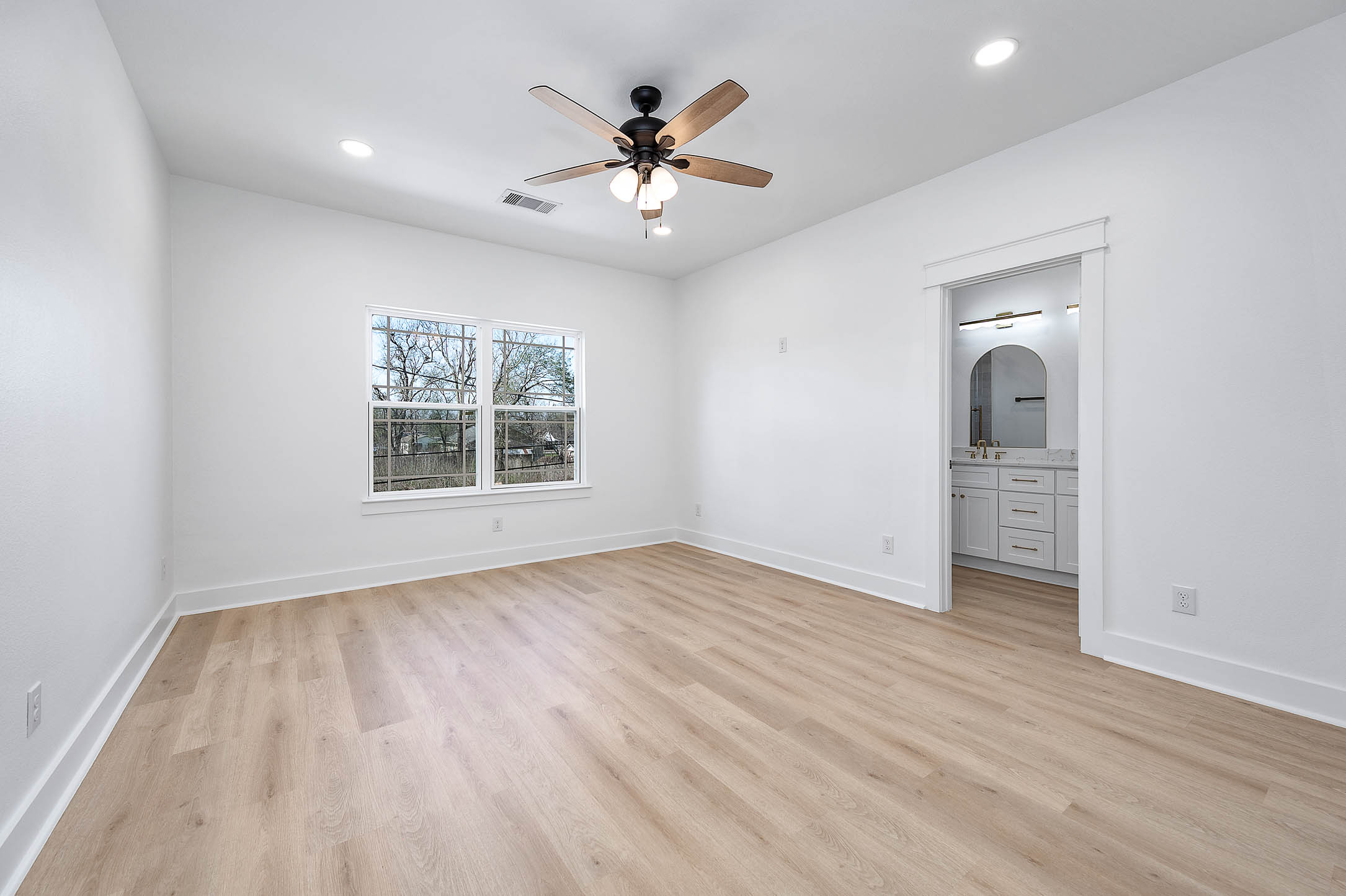 Photo 24 of 8598 Hoffman St, Houston, TX 77016