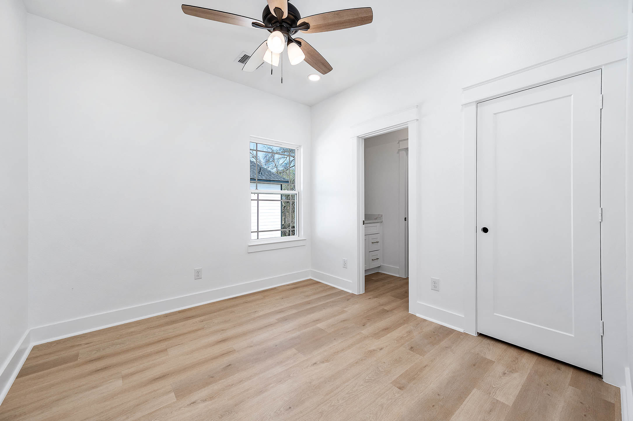 Photo 27 of 8598 Hoffman St, Houston, TX 77016