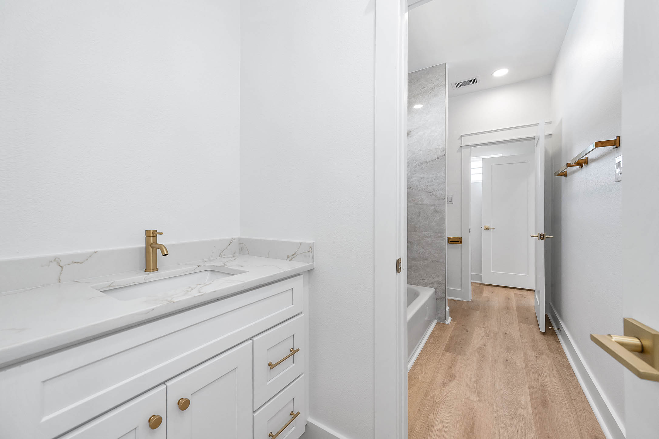 Photo 28 of 8598 Hoffman St, Houston, TX 77016