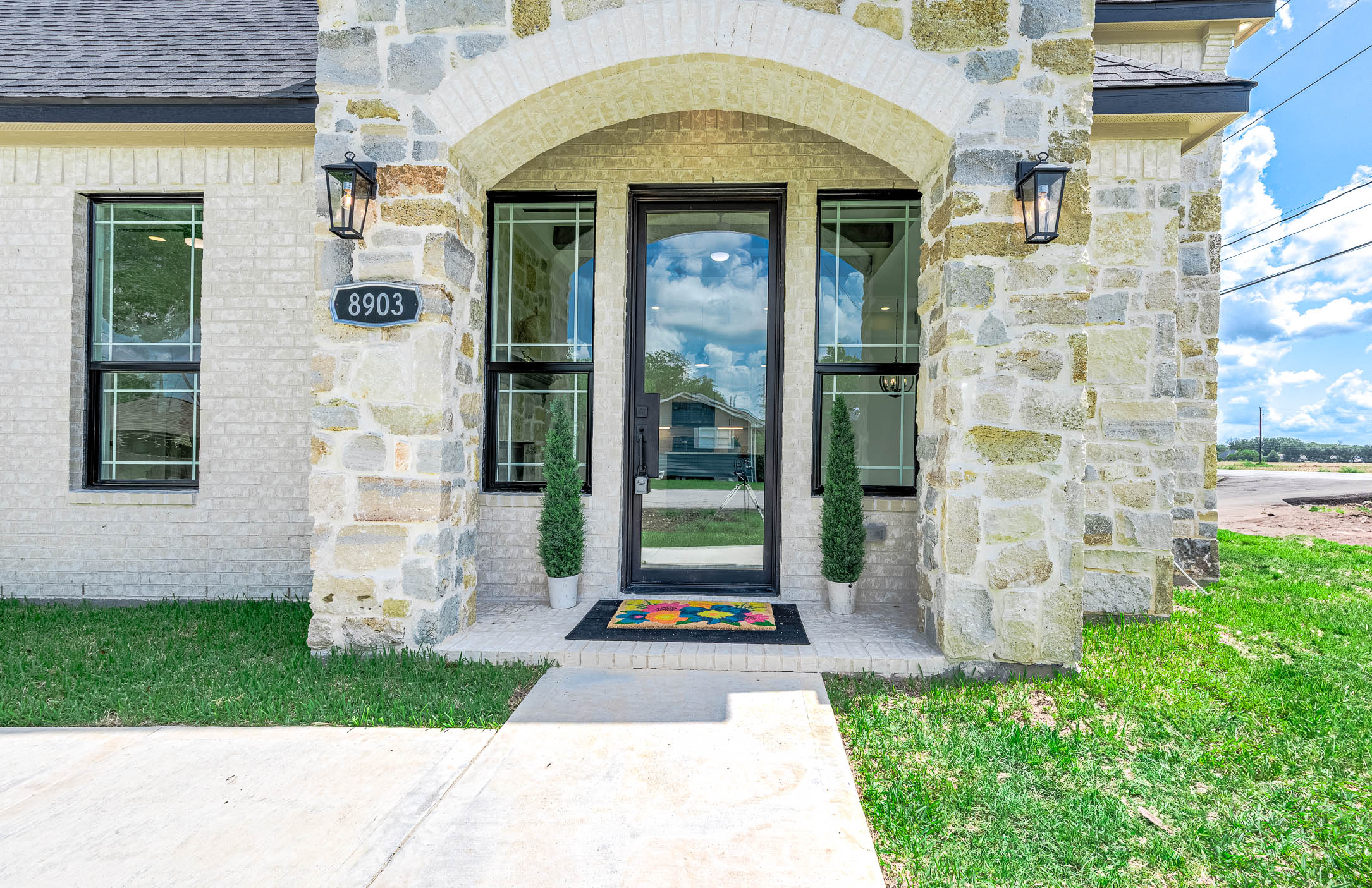 Photo 7 of 8903 Milby St, Needville, TX 77461