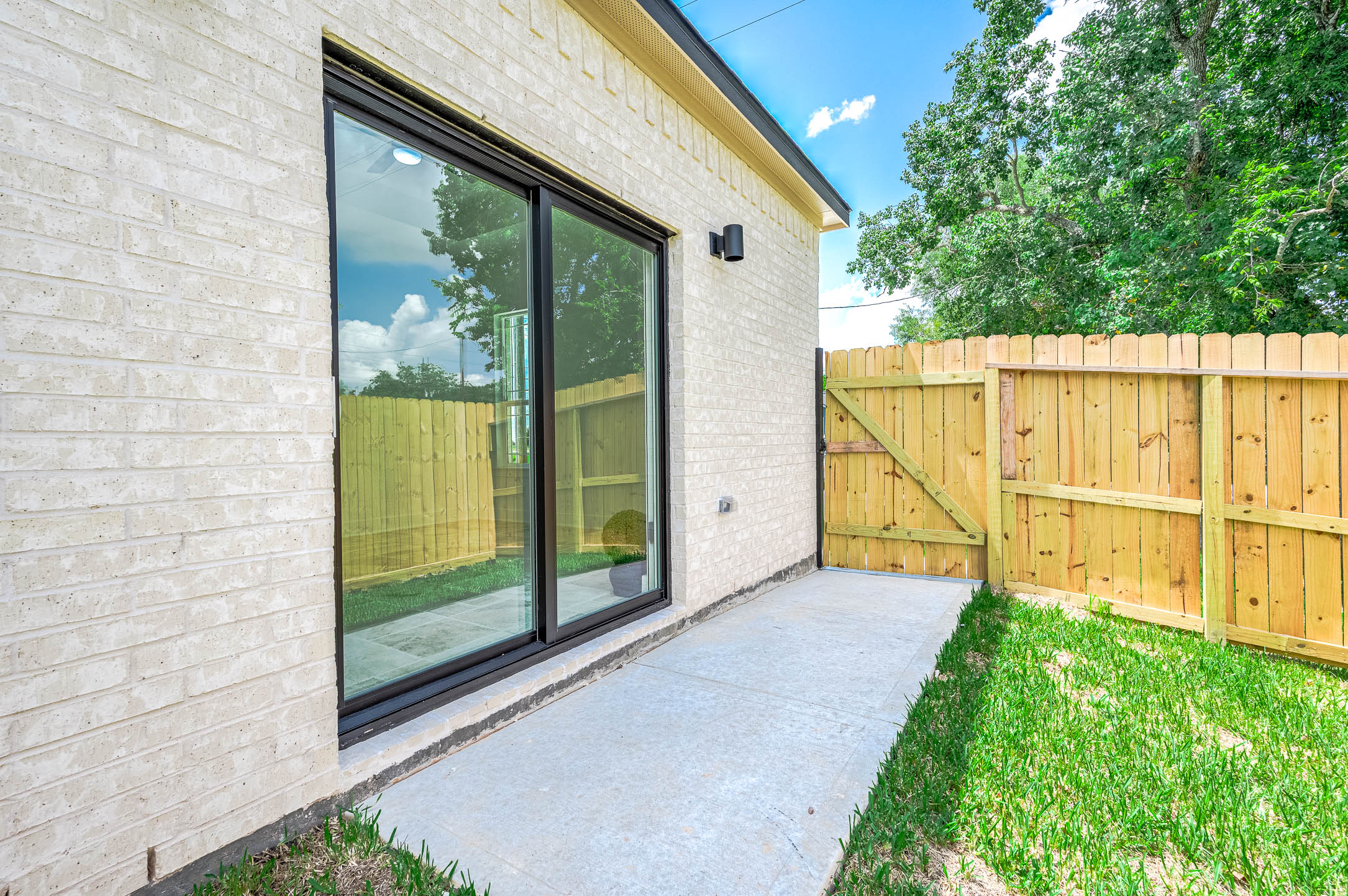 Photo 31 of 8903 Milby St, Needville, TX 77461