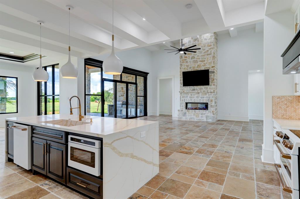 Photo 8 of 7306 Welch Rd, Needville, TX 77461