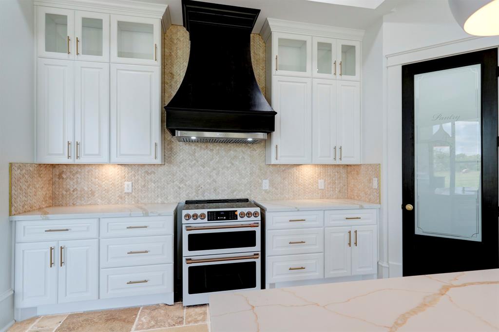 Photo 11 of 7306 Welch Rd, Needville, TX 77461