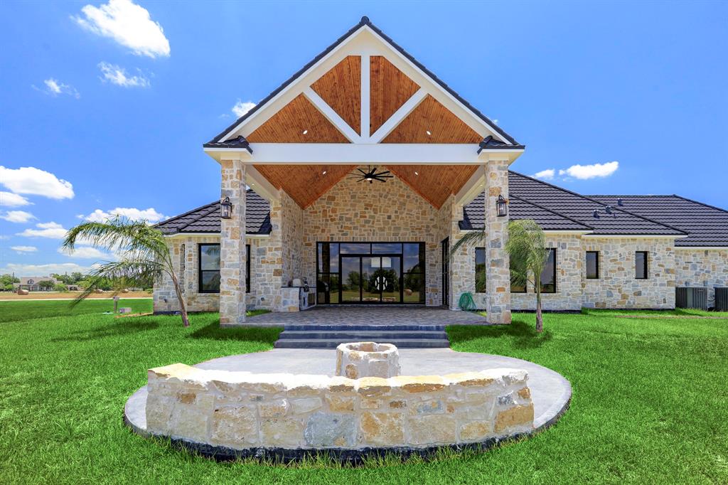 Photo 32 of 7306 Welch Rd, Needville, TX 77461