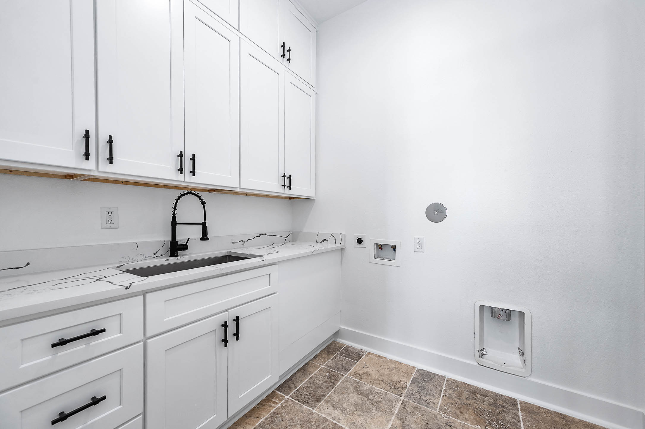 Photo 15 of 10859 Padon Rd, Needville, TX 77461