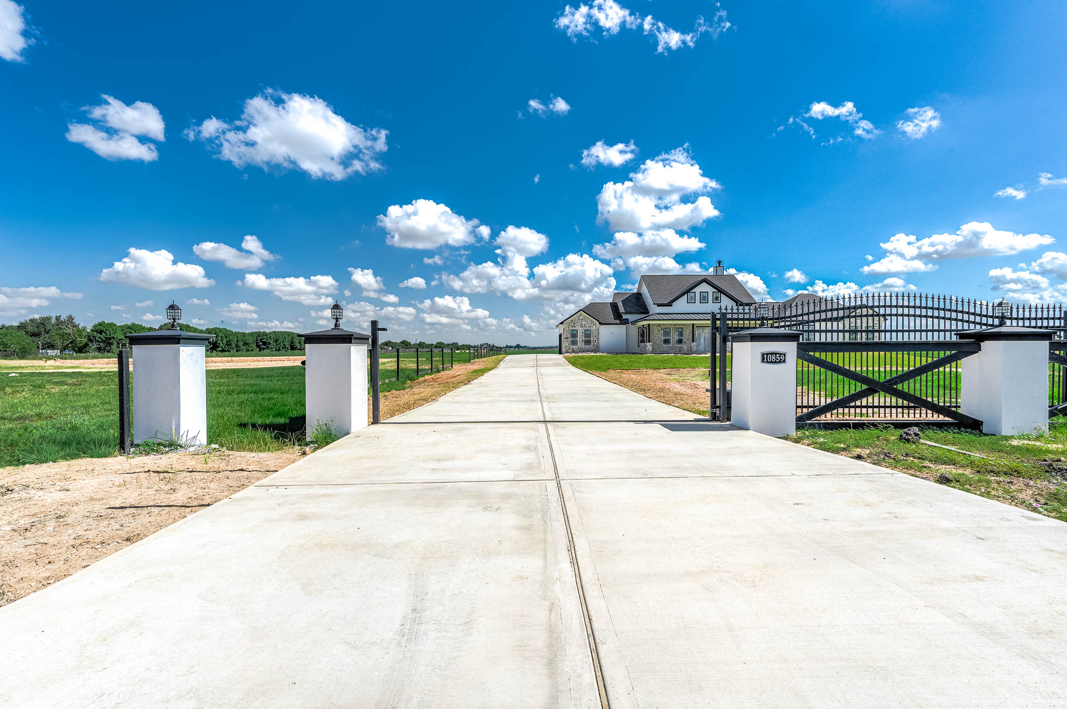 Photo 33 of 10859 Padon Rd, Needville, TX 77461